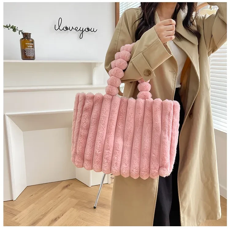 New Fashion One Shoulder Underarm Large Capacity Portable Plush Bag Women