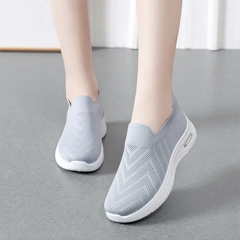 Women's Casual Mesh Slip-On Sneakers