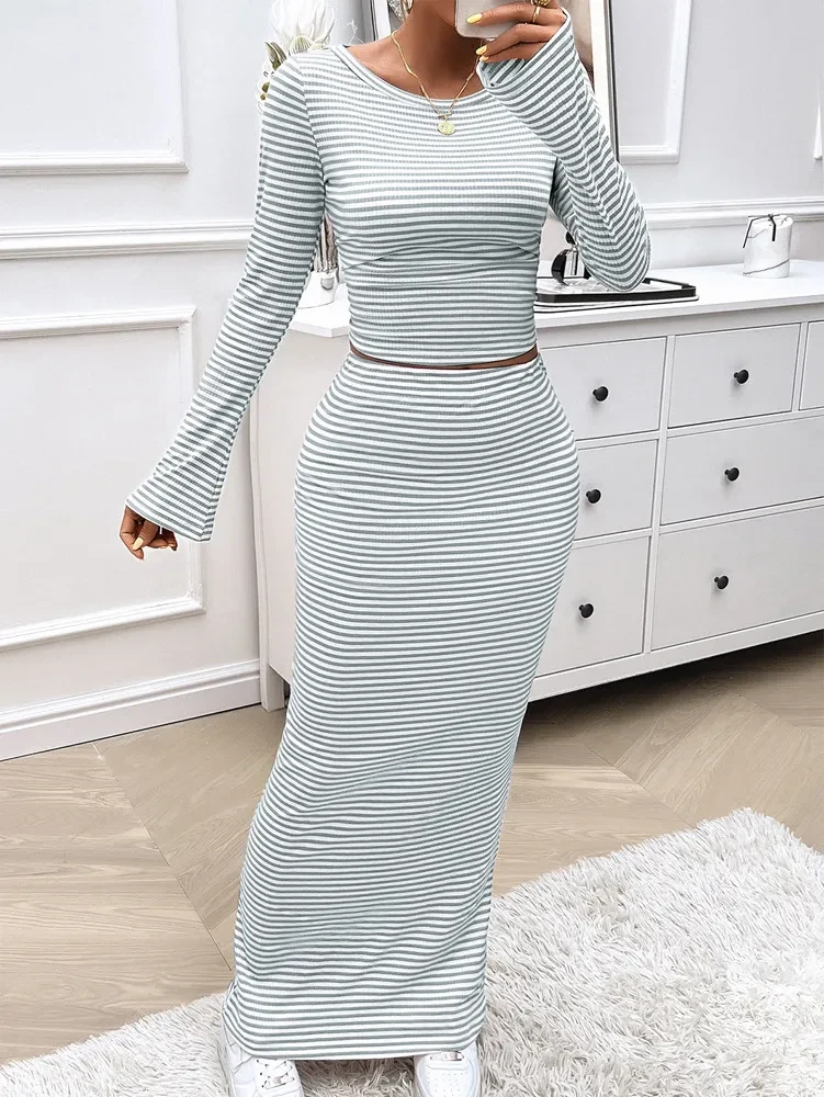 Women's Casual Contrast Color Striped Knitted Long-Sleeve Dress Set