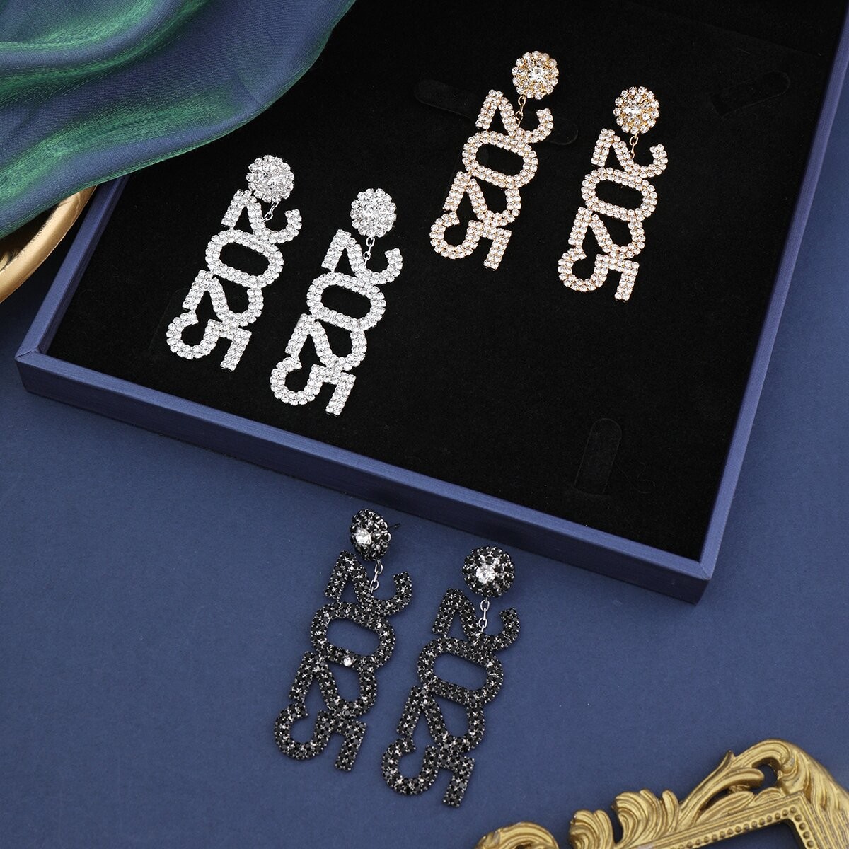 Luxury Rhinestone Year Number 2025 Pendant Earrings