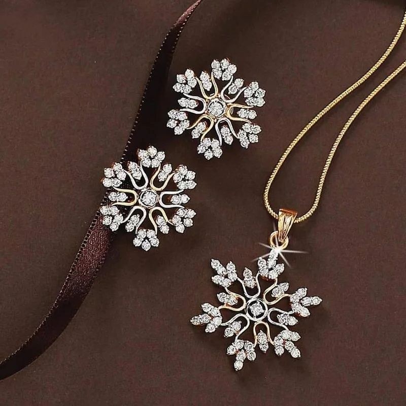 Zircon Snowflake Necklace