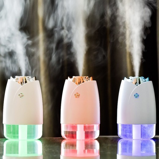 Household mini usb atomizing humidifier