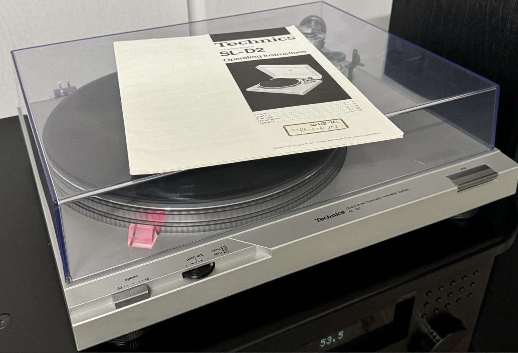 TECHNICS DIRECT DRIVE SL-D2 W/ ORIGINAL SHIPPING CARTON & 270C CART -MINT