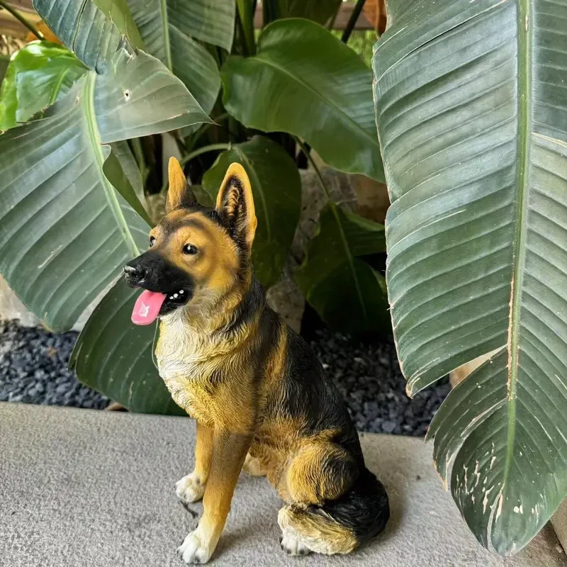 German Shepherd Resin Statue for Indoor Display or Outdoor Garden Decoration