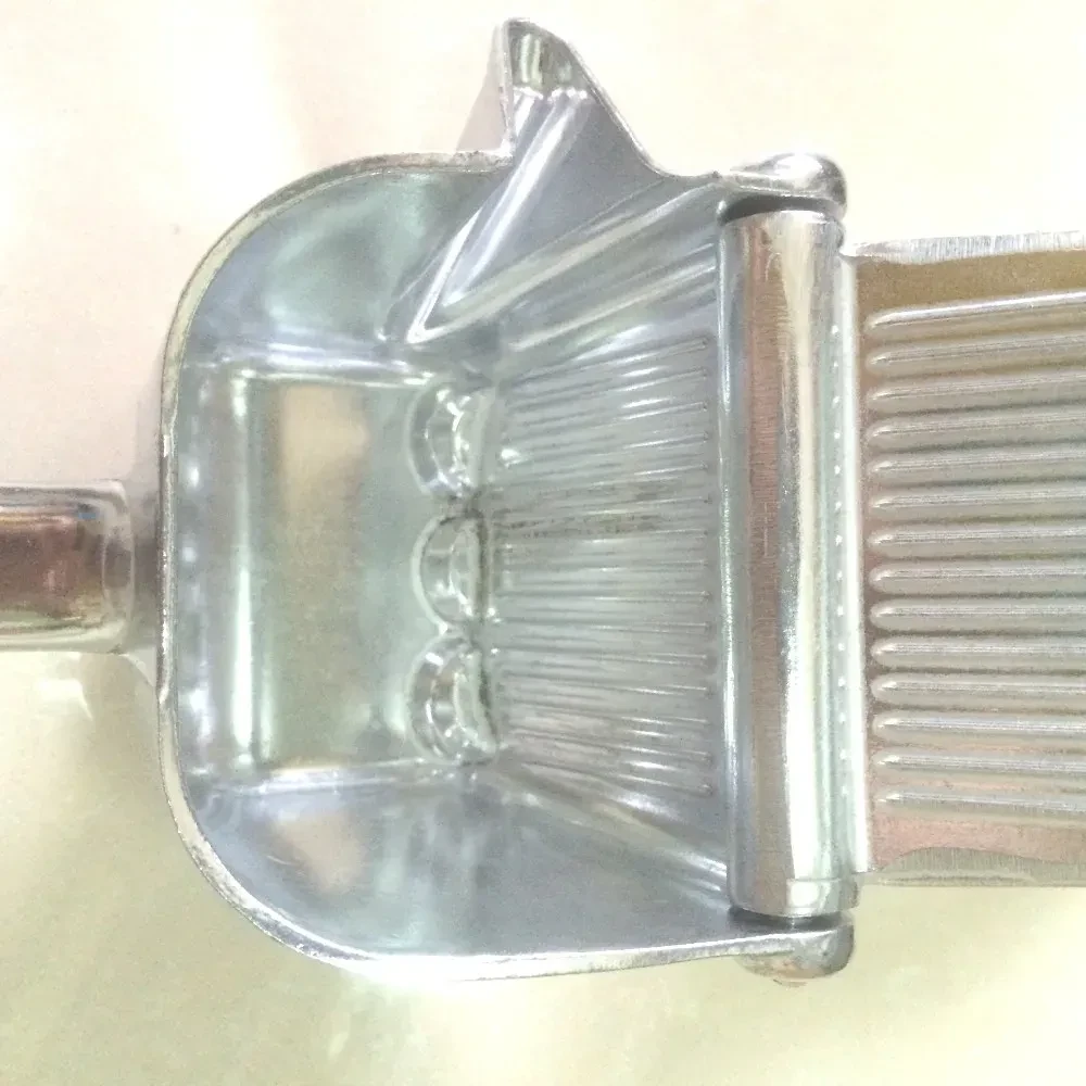 Compact Lemon Squeezer