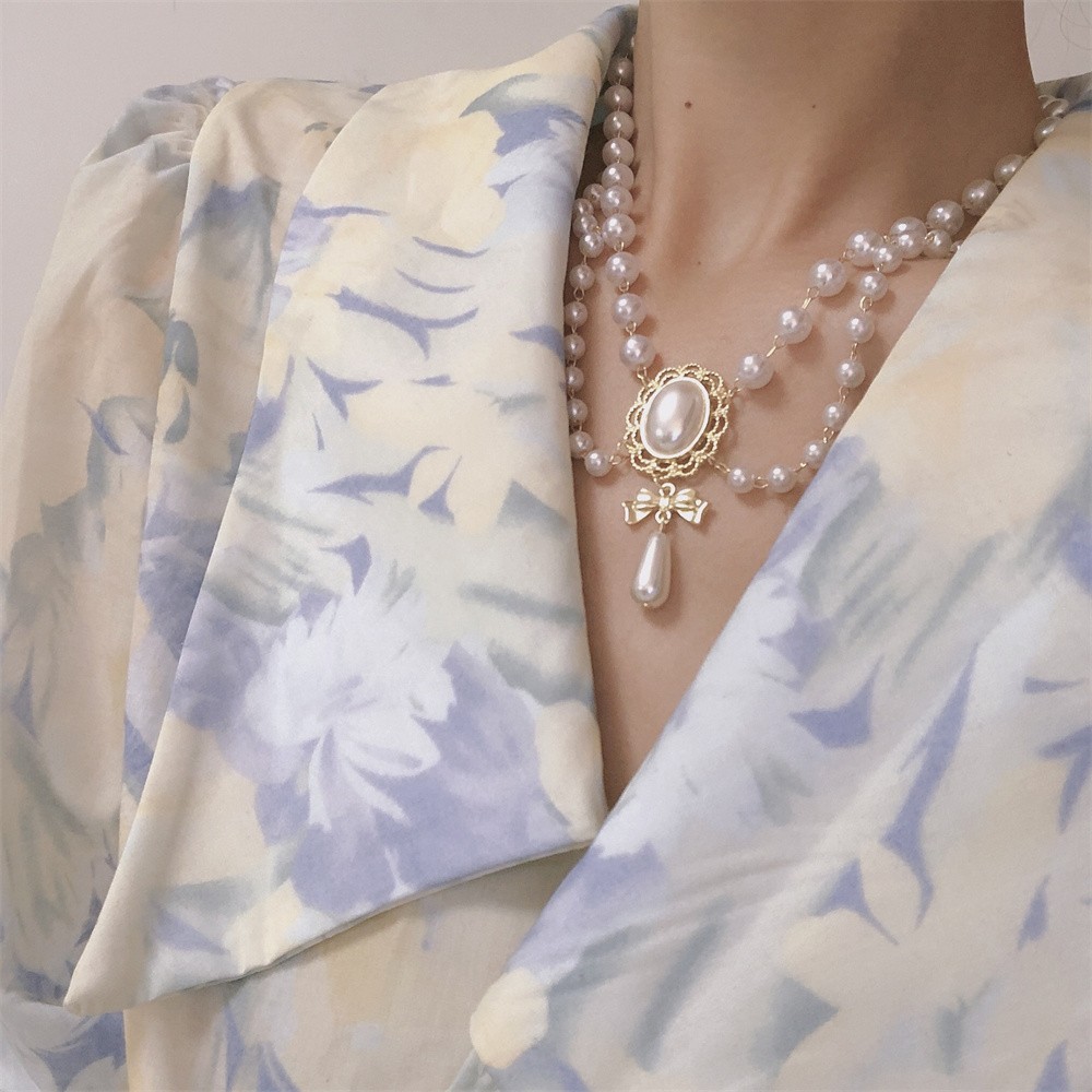 Elegant White Pearl Heart Necklace