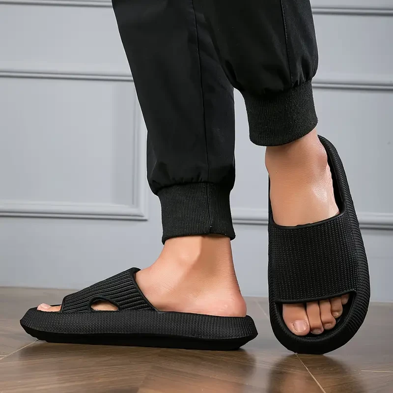 Lightweight And Versatile Men's Slippers