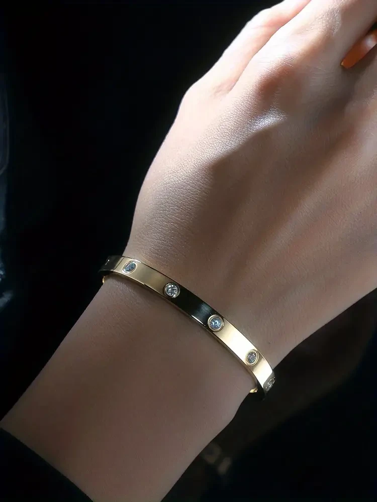 Titanium Steel Rhinestone Bangle  Niche Oval Hand Jewelry for Ladies