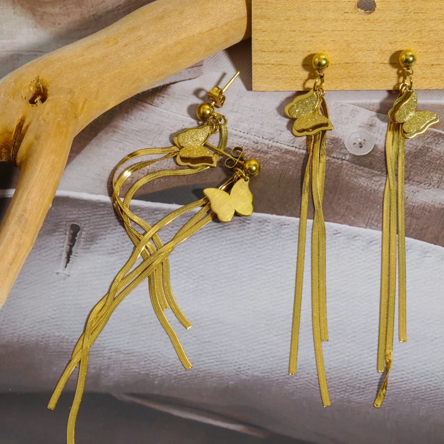 Stainless Steel European And American Entry Lux Butterfly Earrings Wings Mori Earrings Plated 18K Gold Color Protection