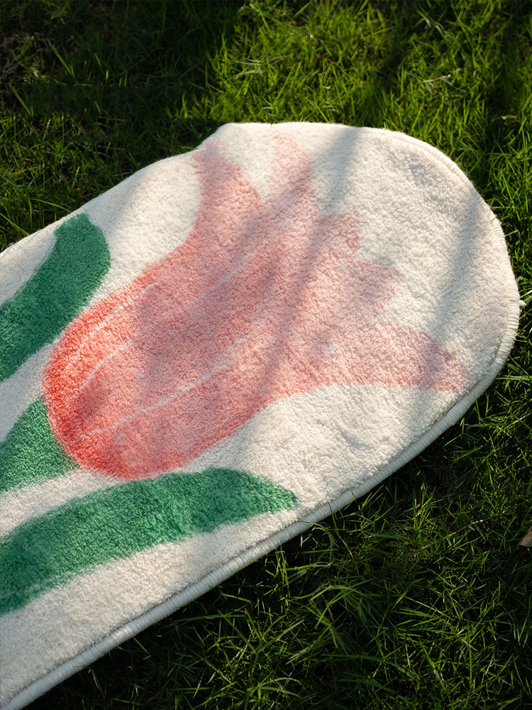 Hand-painted Tulip Popular Sofa Bedroom Bedside Carpet