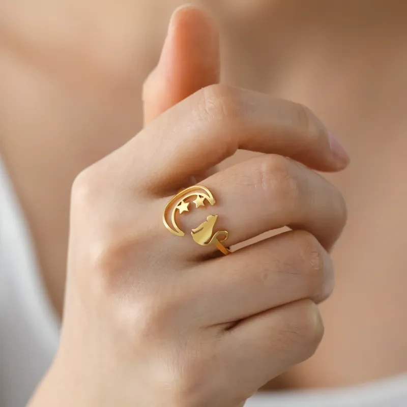 Personalized Simple Women's Crescent Star Cat Ring