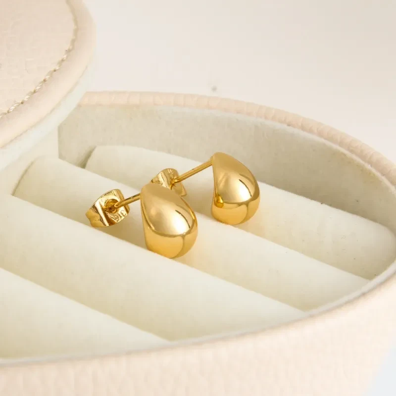 Half Ring Three-dimensional Thread Gold Titanium Steel Earrings