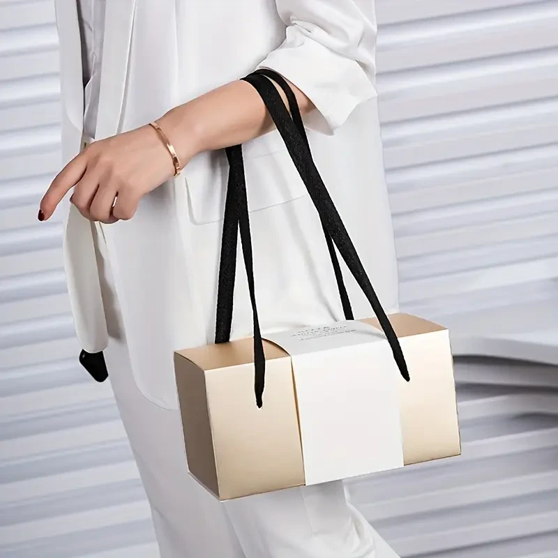 1pc Soy Wax Scented Candle Home Set - Romantic Roses & Sweet Amber Fragrance, Natural Plant Extracts, Ideal for Valentine's Day, Anniversaries, Bedroom Ambiance, Includes Elegant Gift Box with Decorative Elements