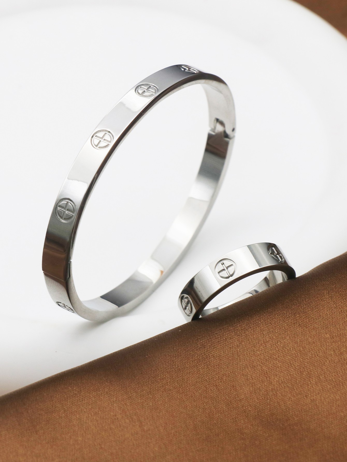 2pcs 6mm Width Fashion Design Couple Bracelets & Bangles Set