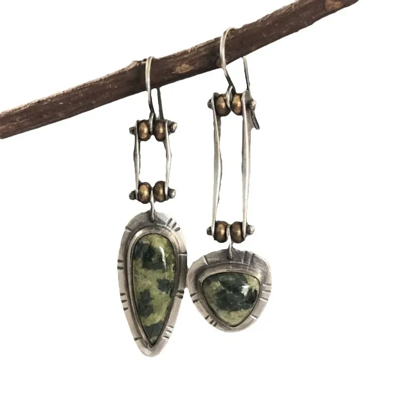 Simple Two-tone Irregular Long Eardrops