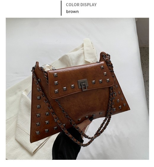 Rivet Bag Envelope Chain Crossbody