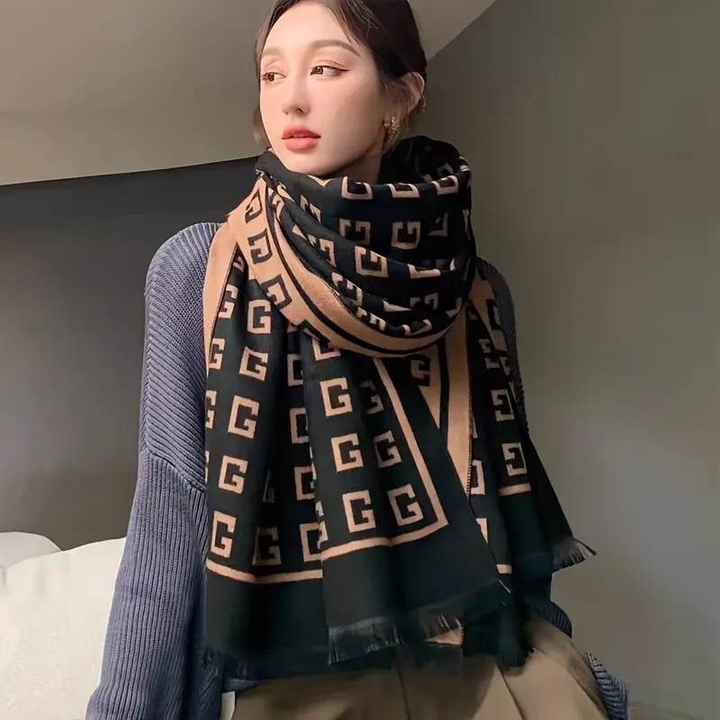 Vintage Jacquard G-Letter Pattern Scarf