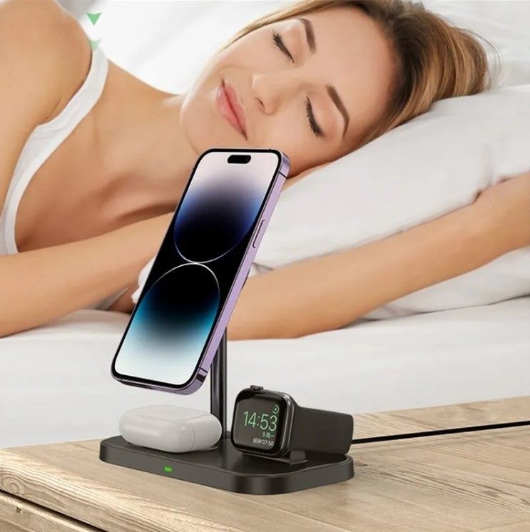 3 in 1 Magsafe fast Charger for iPhone, Watch and Airpods.