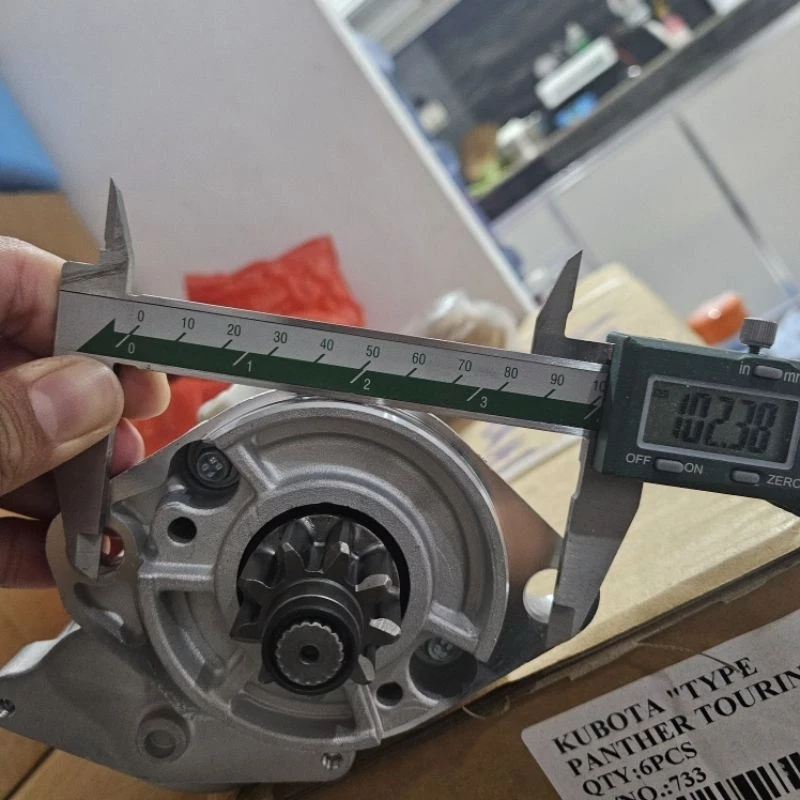 Dinamo Starter Stater Tractor Kubota Kioti 1k371-63011 d-1703 DC60 Dc-60 Yoke Long 12V 2.0KW 9T