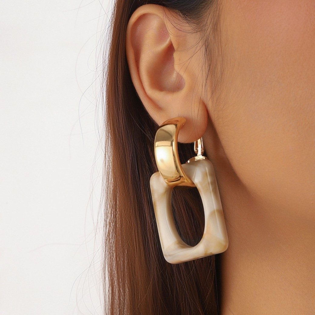 White Vintage Hollow Geometry Acrylic Earrings