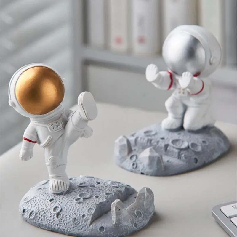 Nordic Style Astronaut Mobile Phone Stand