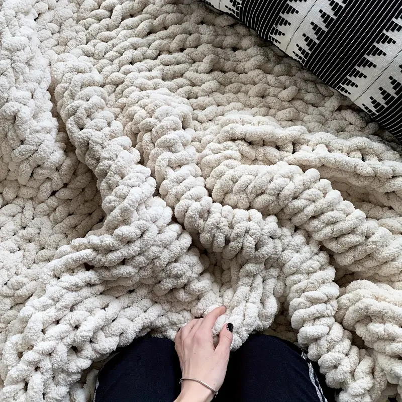 Chenille Chunky Line Blanket