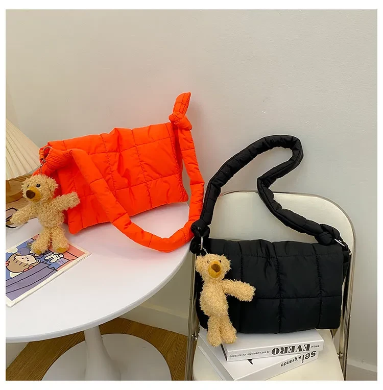 Oxford Cloth Shoulder Retro Diamond Quilted Women's Cross-body Bag