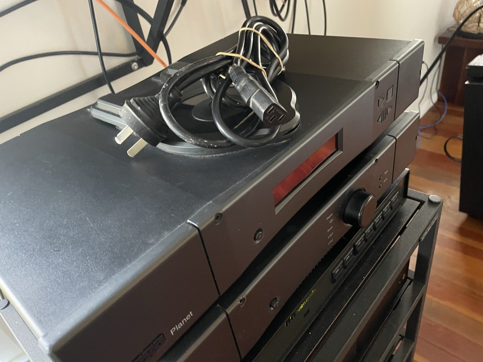 REGA PLANET 2000 CD PLAYER -Brand new laser mech. August 2024