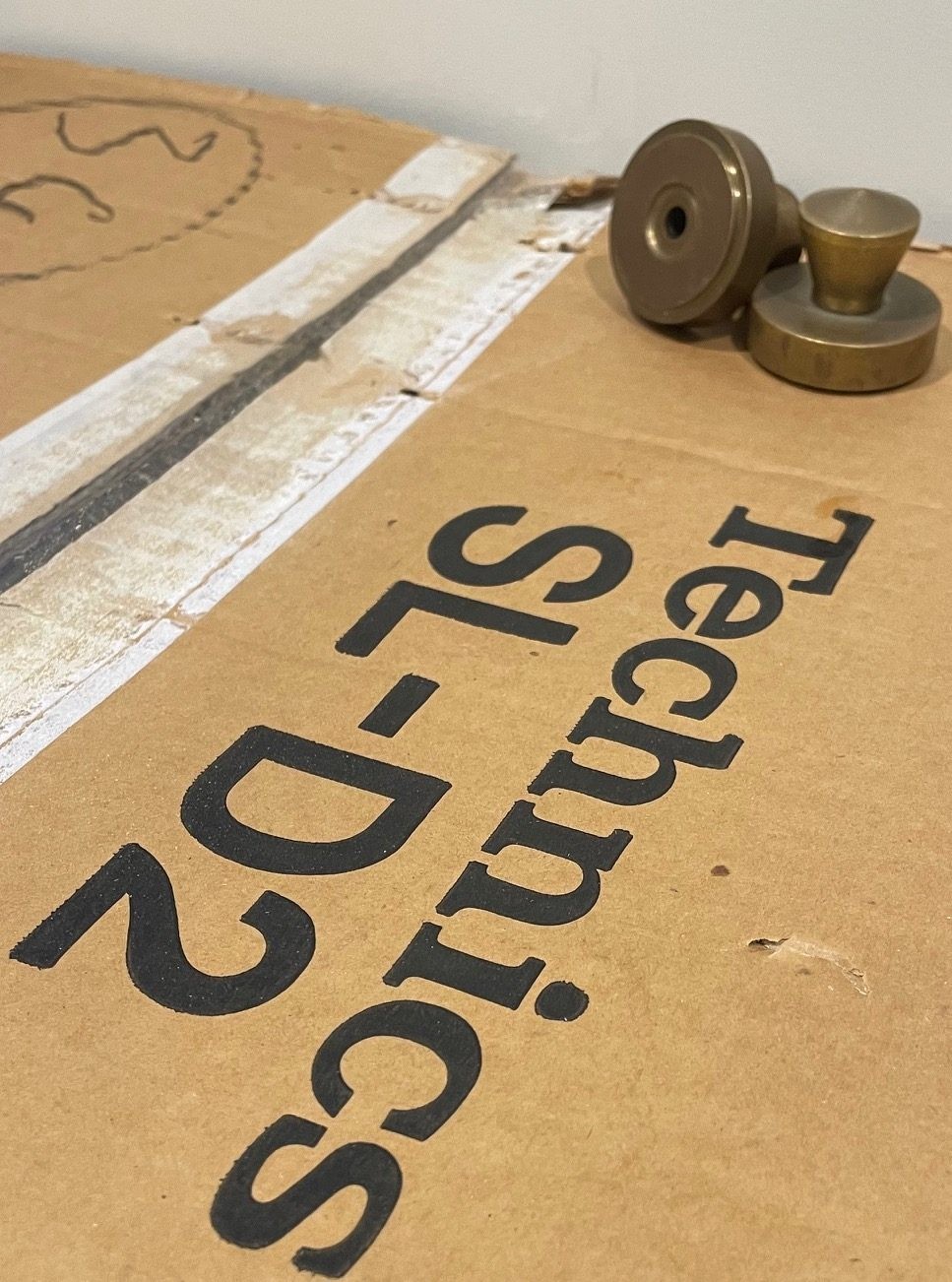 VINTAGE 45rpm ADAPTORS EX-RADIO NEW ZEALAND -HEAVY! ((SOLID BRASS))