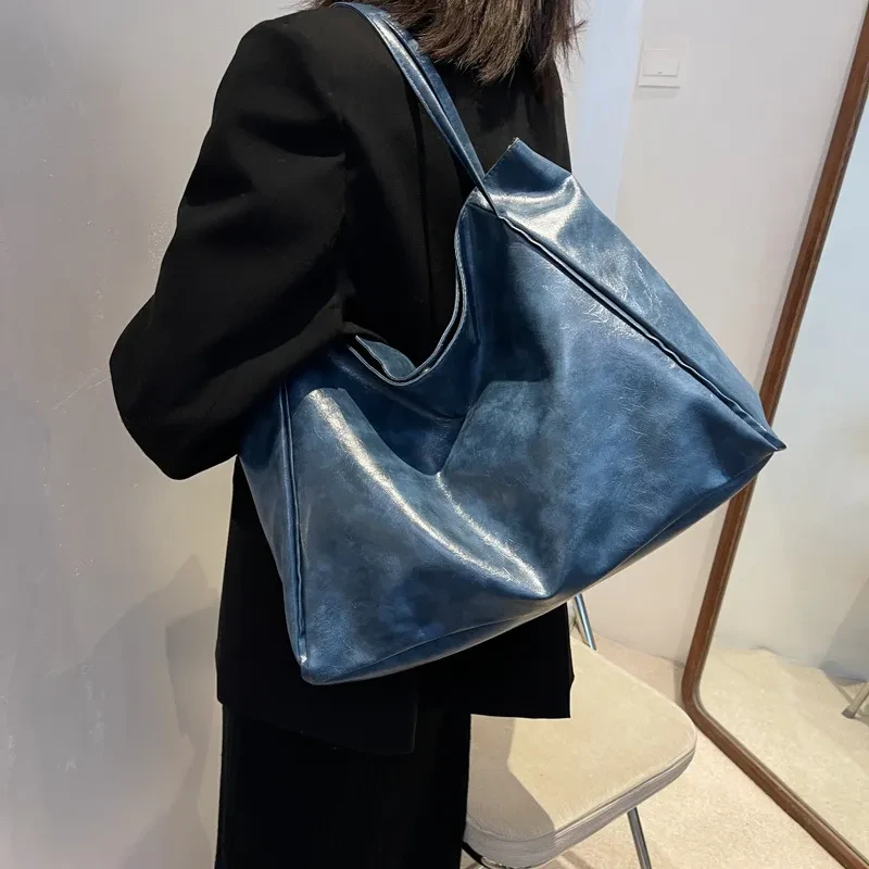 Glossy Large Capacity Commuter Retro Fashion Tote Bag