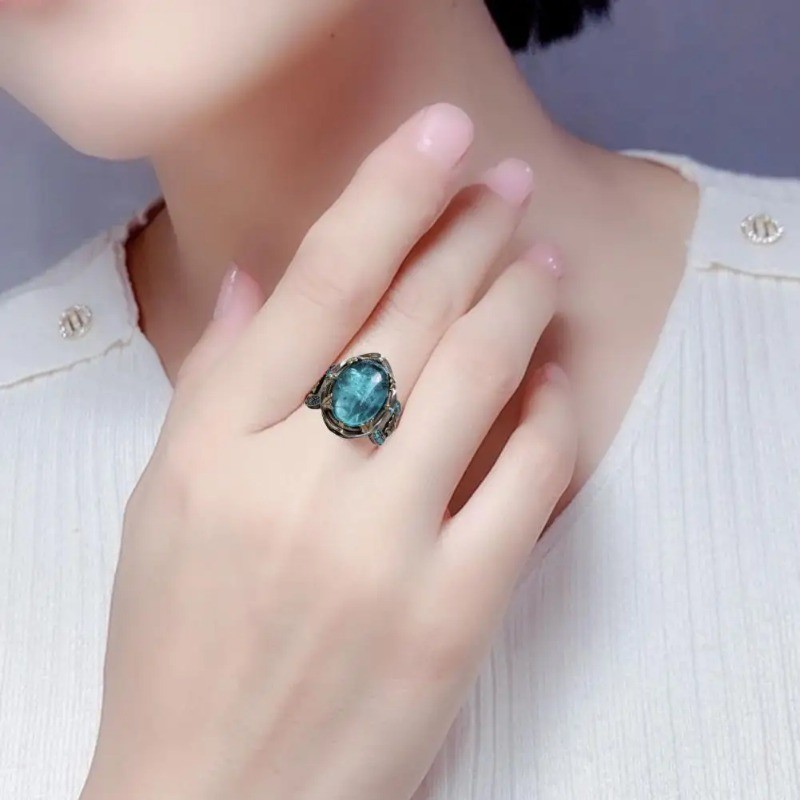 Retro Style Blue Oval Gem Ring
