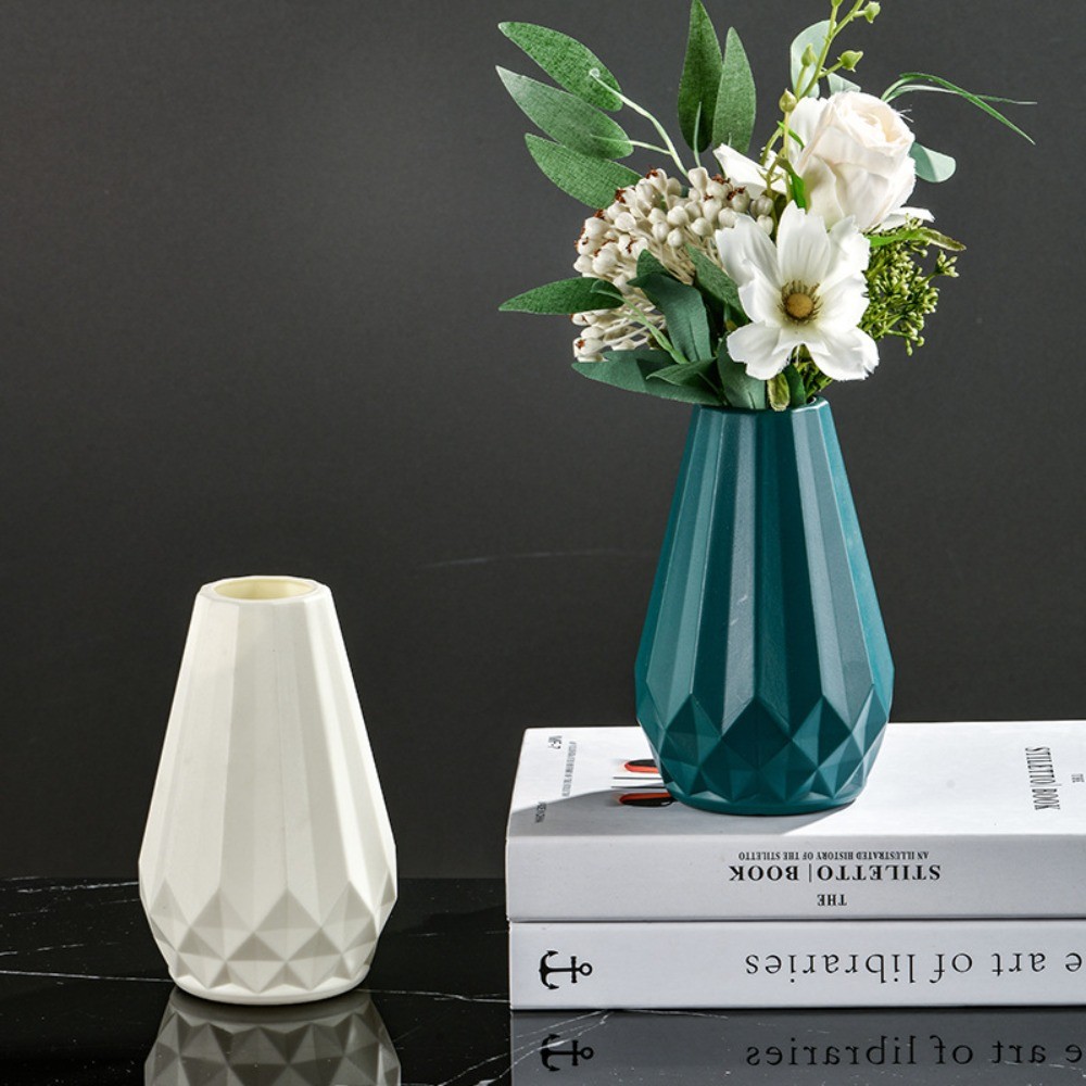 Diamond Shaped Flower Vase - Fashion Imitation Ceramic Plastic Flower Pot, Nordic Style Modern Flower Arrangement for Living Room