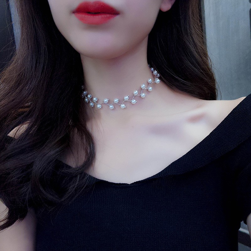 Womens Simulated Pearls Necklace