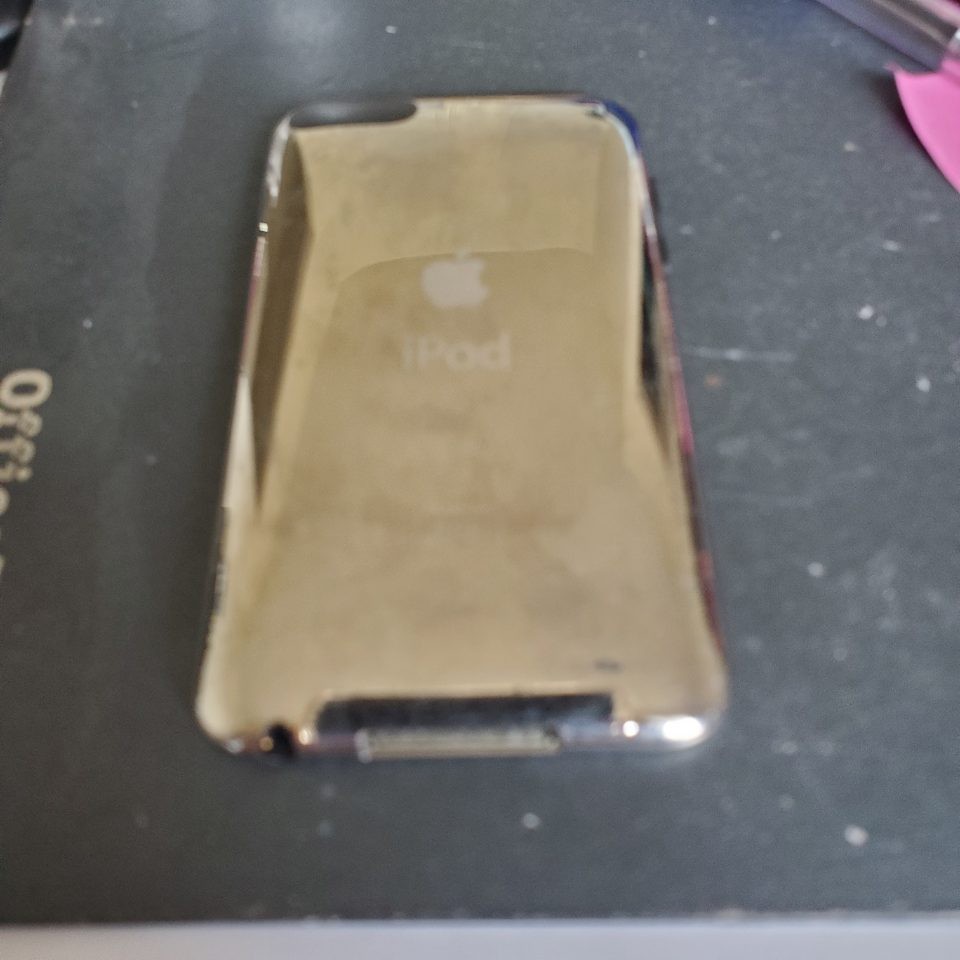 I POD TOUCH 8GB 2ND GENERATION AFTERPAY AVAILABLE