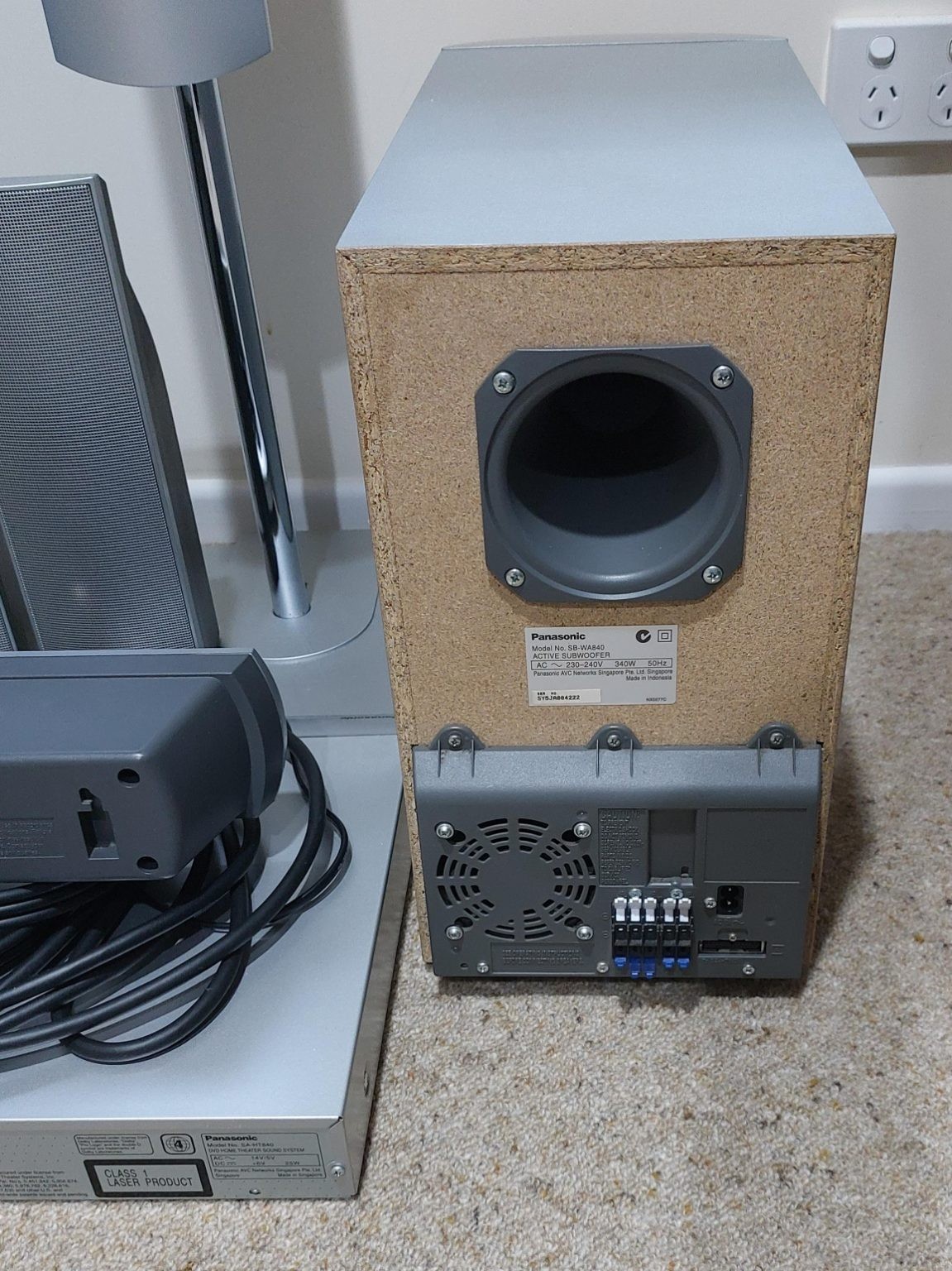 Panasonic DVD Home Theater Sound System Model SC-HT840