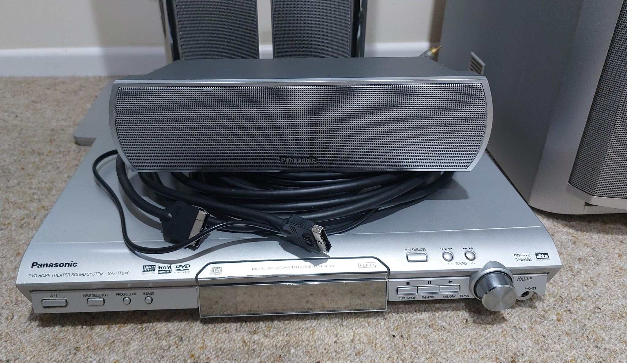 Panasonic DVD Home Theater Sound System Model SC-HT840