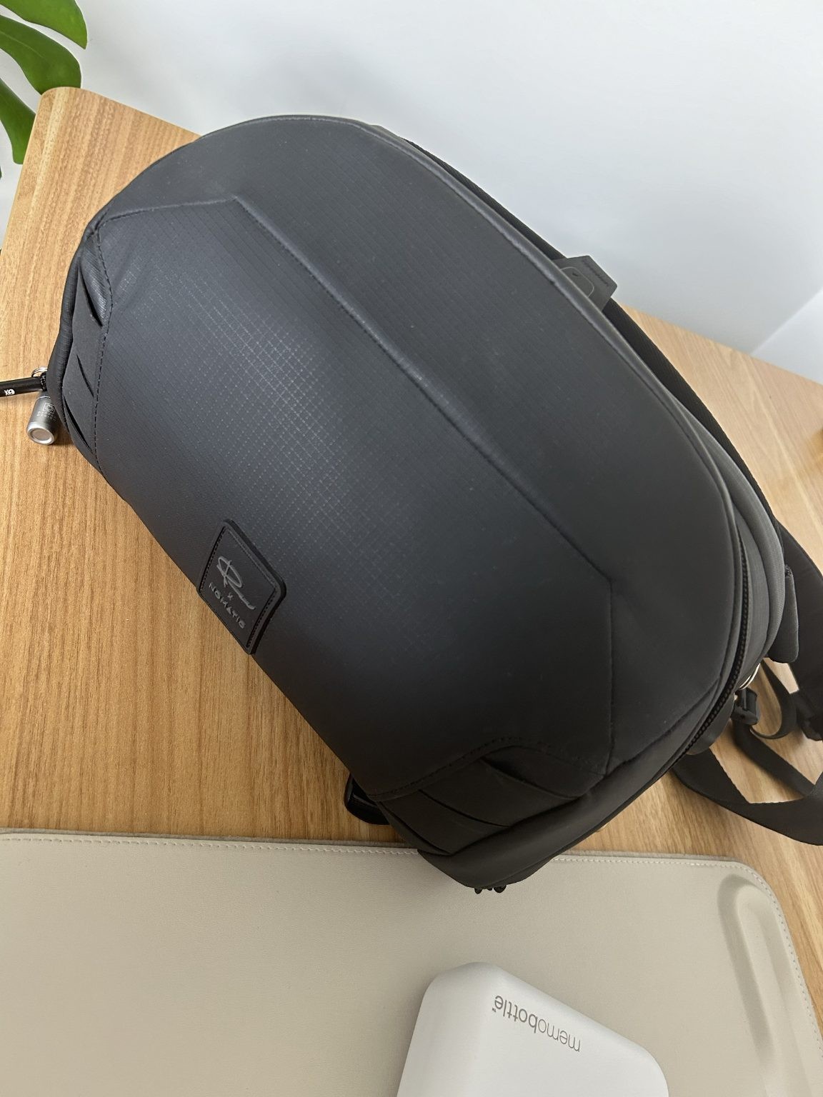 Nomatic Peter MCKINNON CAMERA SLING 8L In mint condition