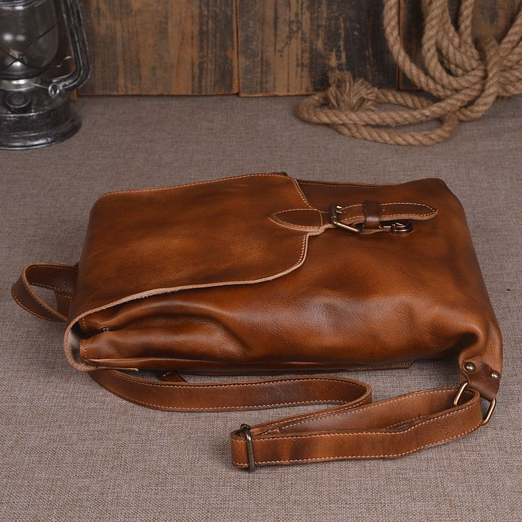 Men's fashion head layer leather, vegetable tanned leather bag, hand polishing color, personalized lady backpack, large capacity computer bag