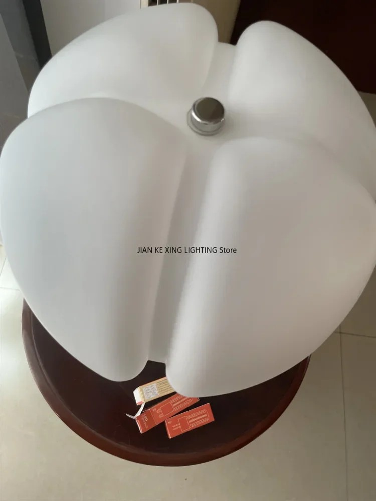 Italian Designer Bat Table Lamp - Medieval Petal LED Lamp for Living Room, Bedroom, Study, Bedside Interior Decoration