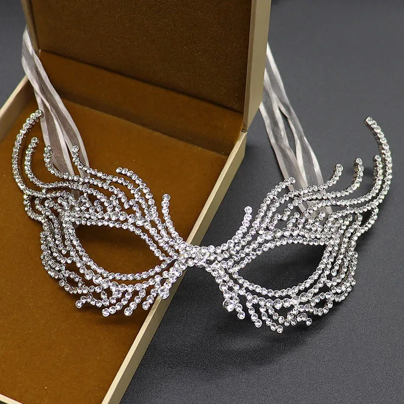 Half Face Mask With Rhinestone For Halloween Party