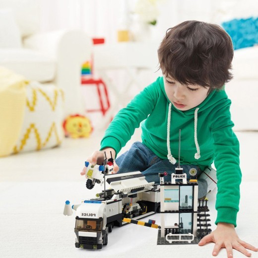 Classic Building Blocks Police Station Model