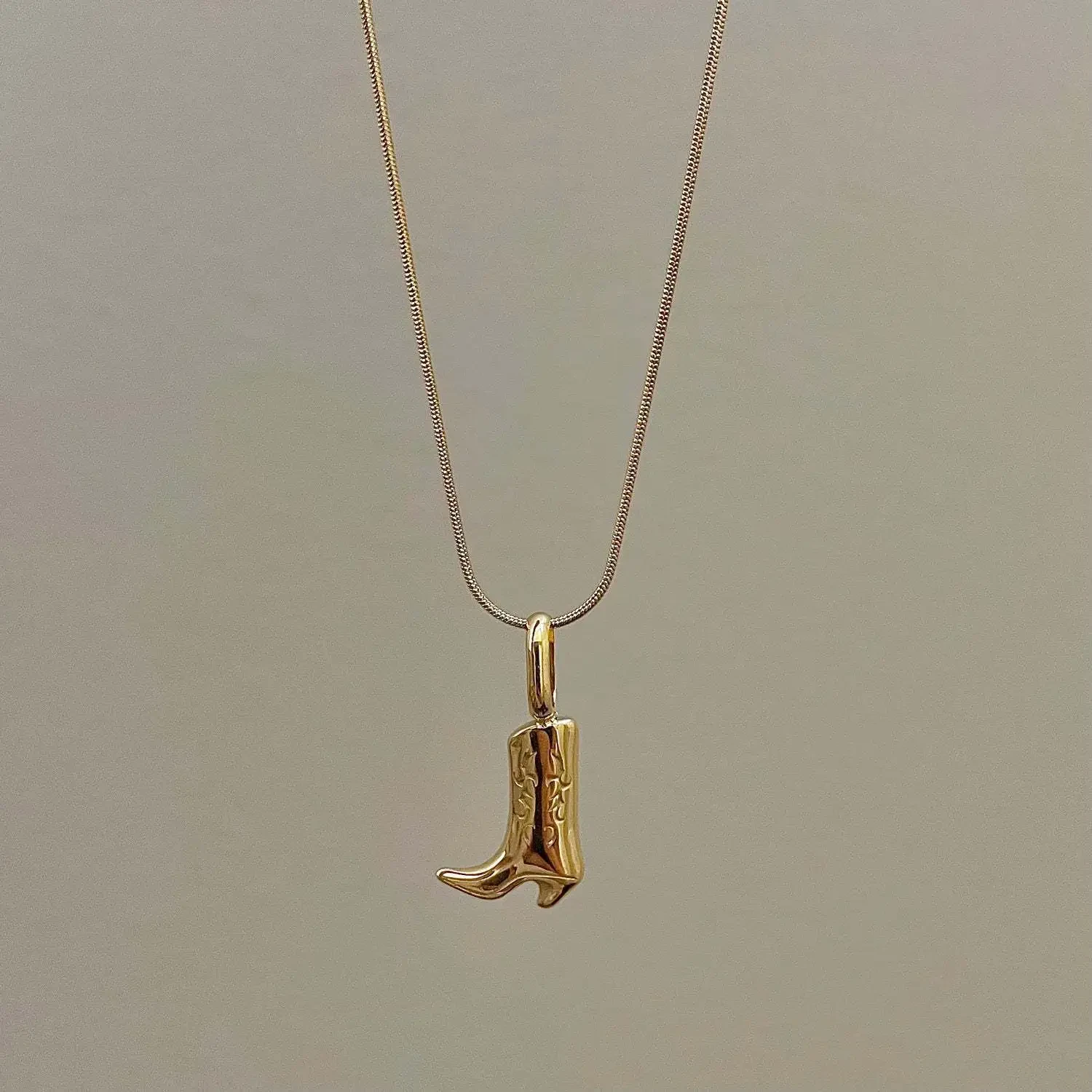 Color-preserving Denim Boots Pendant Necklace