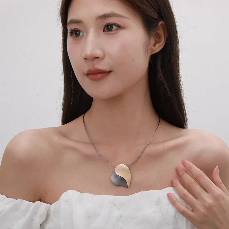 Fashion Choker Love Pendant Stitching Female