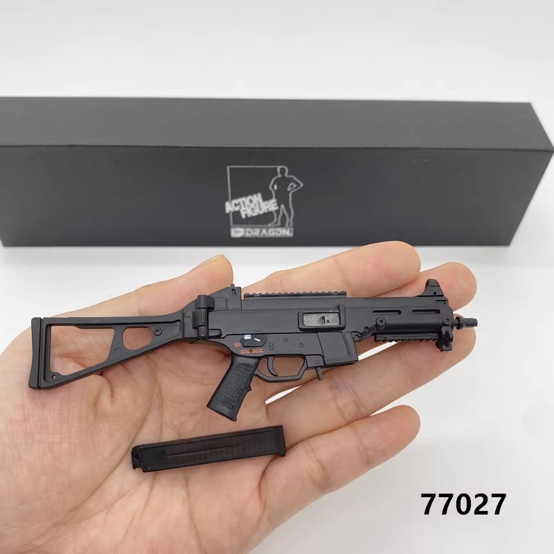 Dragon 77027 1/6 Soldier Weapon UMP45 SMG Submachine Gun Plastic Model Toy