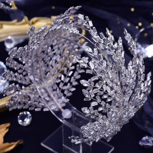 The New Headwear Rhinestone Headband Styling Ideas