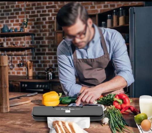 Dry and wet small food vacuum packaging machine