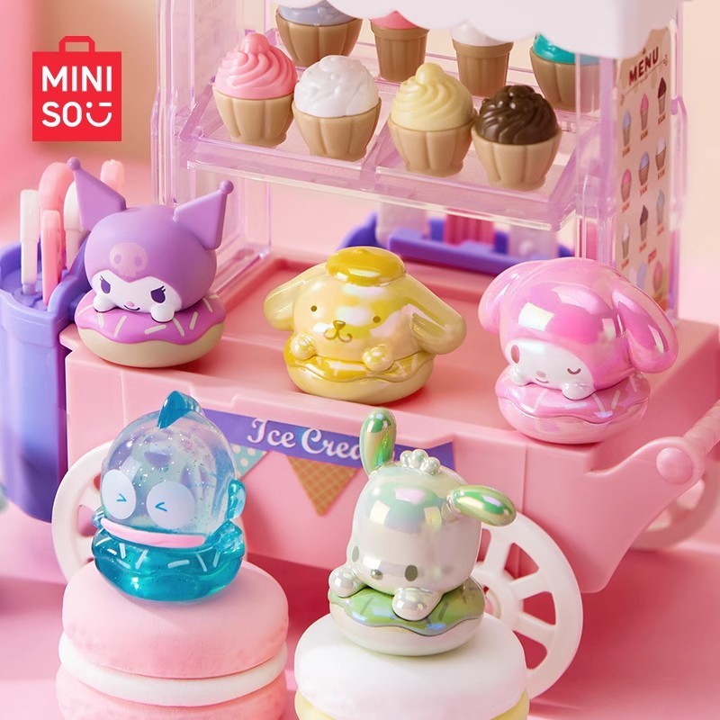 MINISO Sanrio Family Donut Series Candy Pellet Blind Box  Kawaii Surprise Toy, Desktop Decoration Model, Ideal Christmas Gift for Children