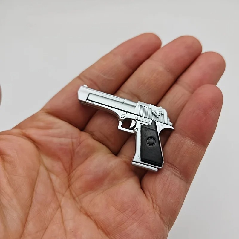 1/6 Scale Command Desert Eagle Pistol Model