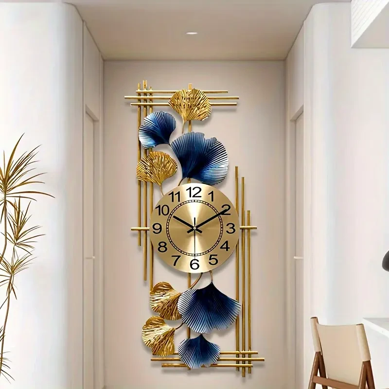 Elegant Ginkgo Leaf Wall Clock - Silent