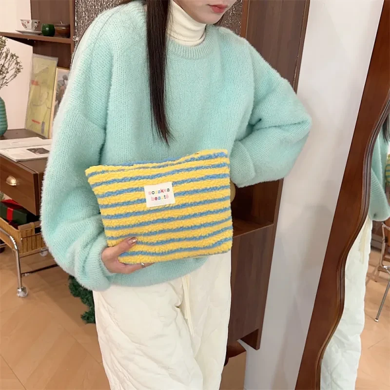 Large Capacity Travel Skincare Cosmetic Storage